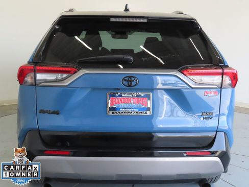 Used 2025 Toyota RAV4 XSE image 5