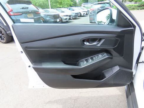 Used 2023 Honda Accord EX image 13