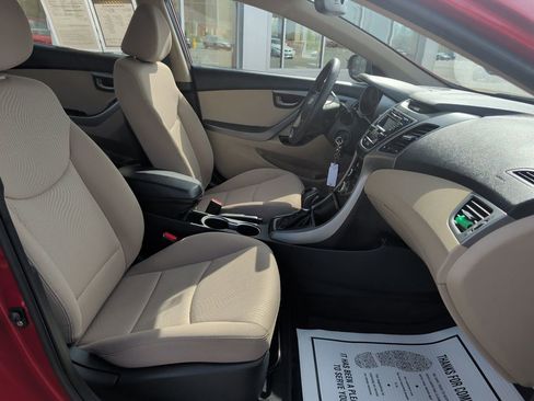 Used 2016 Hyundai Elantra SE image 20