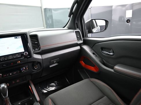 Certified 2023 Nissan Frontier PRO-4X w/ Technology Package AWD/4WD image 31