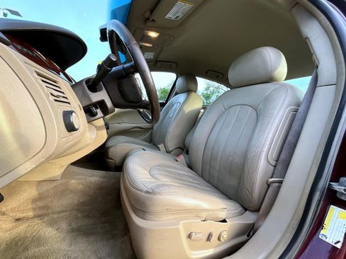 Used 2007 Buick Lucerne CXL FWD image 11