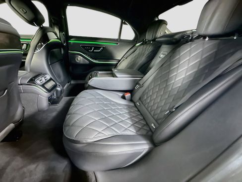 Used 2024 Mercedes-Benz S 580 4MATIC Sedan w/ Warmth & Comfort Package image 25