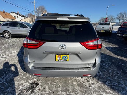 Used 2015 Toyota Sienna XLE Premium image 52