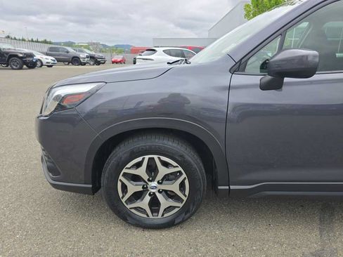 Used 2022 Subaru Forester Premium AWD/4WD image 18
