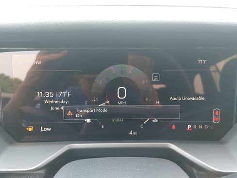 New 2025 GMC Acadia Elevation image 21