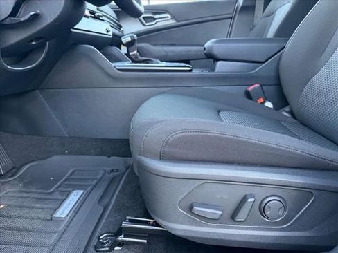 New 2026 Kia Sportage LX w/ LX Convenience Package image 17