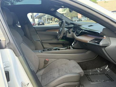 Used 2023 Audi e-tron GT Prestige w/ Prestige Package image 25