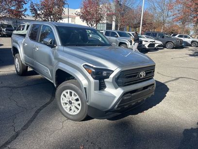 New 2025 Toyota Tacoma SR5