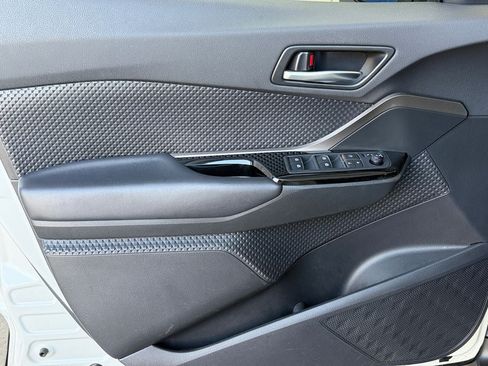 Used 2019 Toyota C-HR XLE FWD image 20