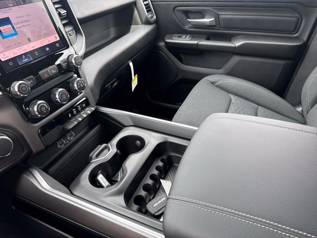 New 2026 RAM 1500 Express AWD/4WD image 15