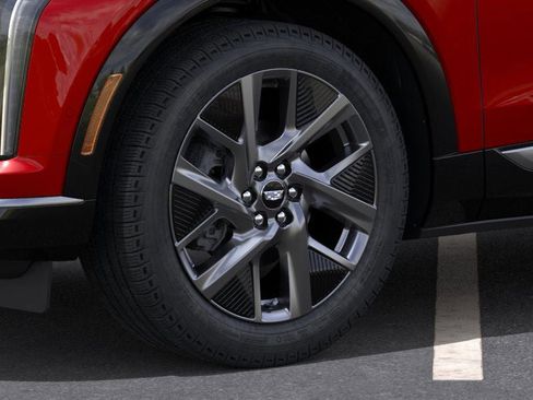 New 2026 Cadillac Optiq Luxury 2 image 9