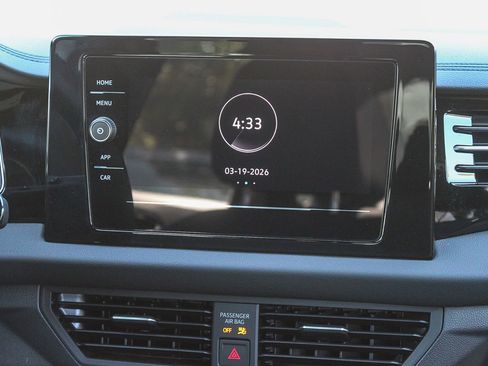 Used 2025 Volkswagen Jetta Sport image 15