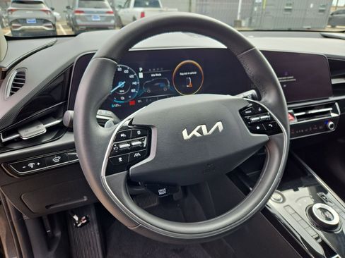 Used 2024 Kia Niro Wind FWD image 17