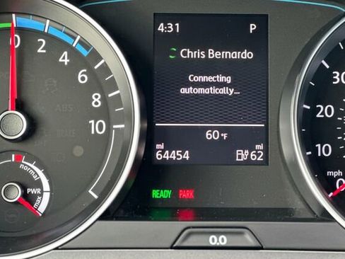 Used 2016 Volkswagen e-Golf SE w/ DC Fast Charging Package image 24