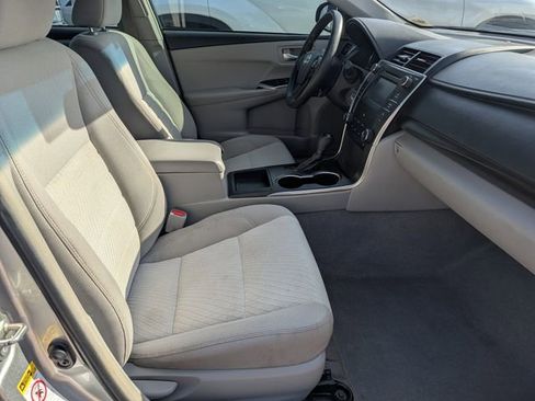 Used 2017 Toyota Camry LE FWD image 28
