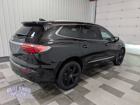 Used 2023 Buick Enclave Essence w/ Sport Touring Edition AWD/4WD image 4