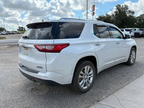 Used 2020 Chevrolet Traverse High Country FWD image 16