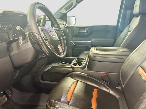 Used 2021 GMC Sierra 1500 AT4 w/ AT4 Premium Package AWD/4WD image 4