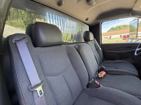 Used 2006 GMC Sierra 3500 W/T RWD image 11