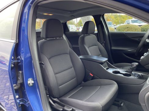 Used 2023 Chevrolet Malibu LT image 34