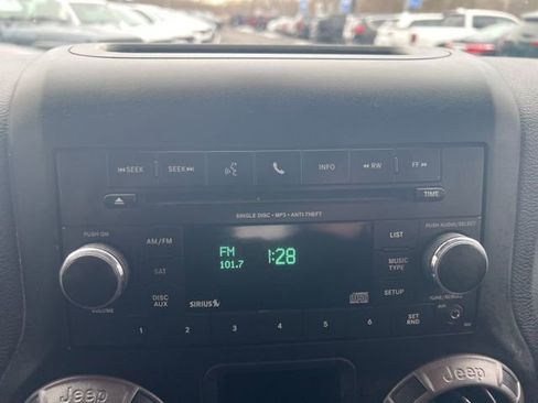 Used 2017 Jeep Wrangler Unlimited Sport w/ Connectivity Group image 11