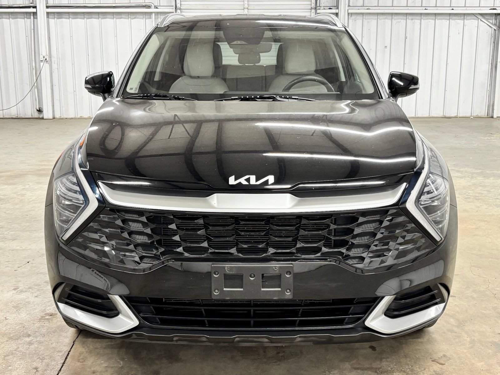 Used 2024 Kia Sportage EX AWD/4WD image 2