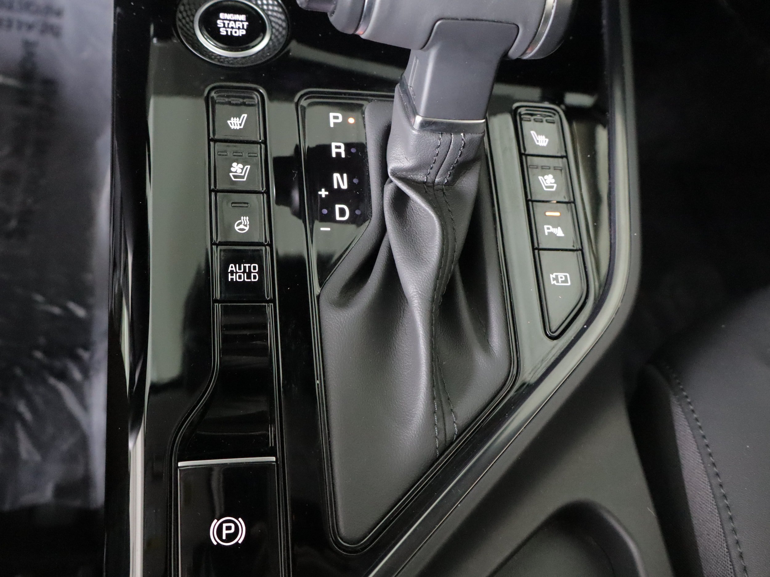 Used 2023 Kia Niro SX Touring FWD image 16