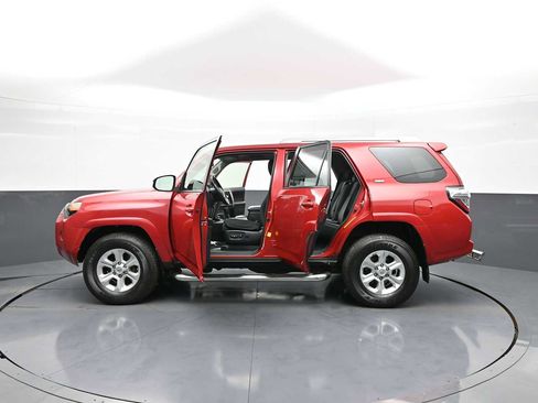Used 2016 Toyota 4Runner SR5 AWD/4WD image 41