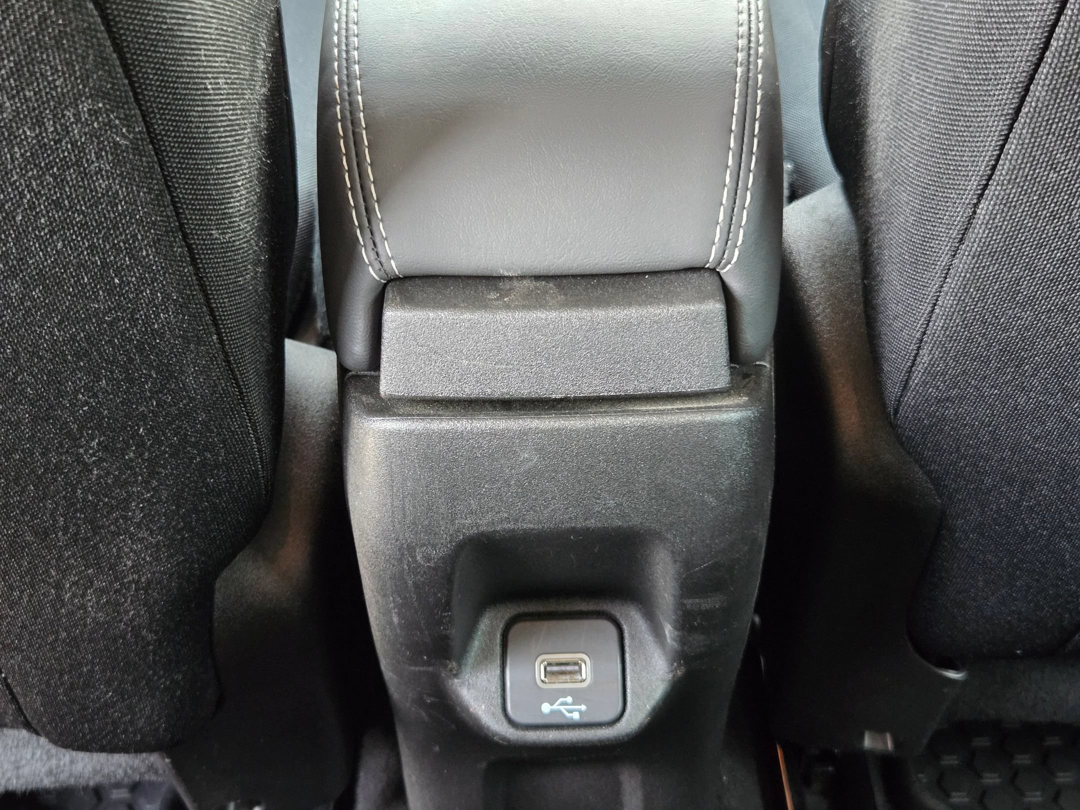 Used 2022 Jeep Renegade Latitude AWD/4WD image 35