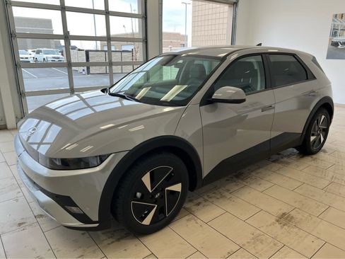 New 2026 Hyundai Ioniq 5 SEL image 1