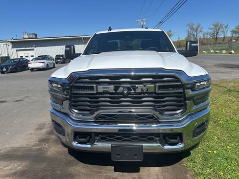 Used 2025 RAM 2500 Big Horn AWD/4WD image 9