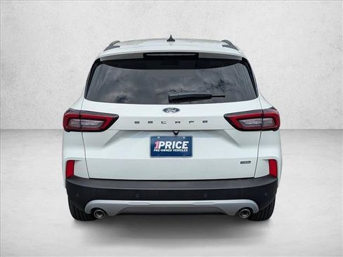Used 2024 Ford Escape SE FWD image 6
