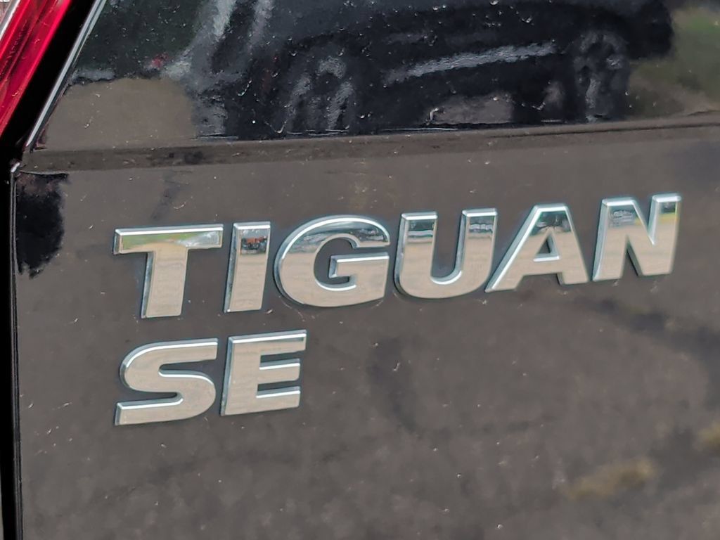 Used 2020 Volkswagen Tiguan SE AWD/4WD image 41