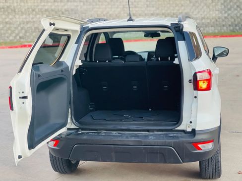 Used 2019 Ford EcoSport SE w/ SE Convenience Package image 10