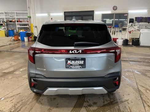Used 2024 Kia Seltos LX image 5