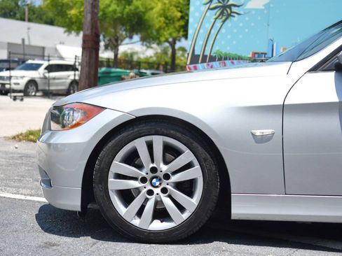 Used 2006 BMW 325i Sedan RWD image 6