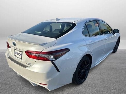 Used 2021 Toyota Camry XSE w/ Cold Weather Package image 8