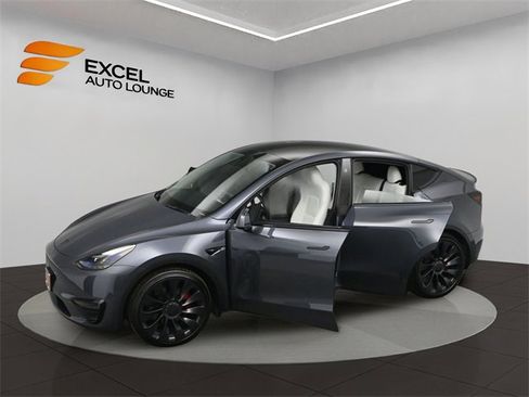 Used 2023 Tesla Model Y Performance image 54