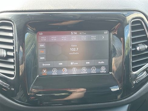 Used 2020 Jeep Compass Latitude image 14