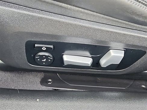 Used 2022 BMW M4 Competition w/ Executive Package image 25