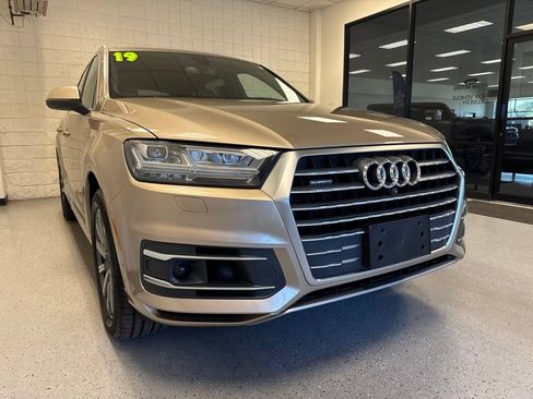 Used 2019 Audi Q7 3.0T Prestige w/ Prestige Package AWD/4WD image 11