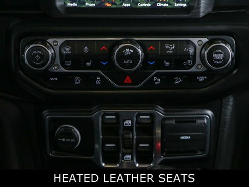 Used 2021 Jeep Wrangler Unlimited Sahara AWD/4WD image 21