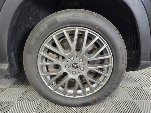 Used 2021 Mercedes-Benz GLE 450 4MATIC image 2