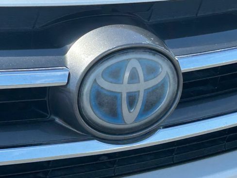 Used 2017 Toyota Highlander Limited w/ Carpet Mat Package AWD/4WD image 11