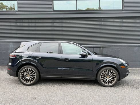 Certified 2023 Porsche Cayenne Platinum Edition AWD/4WD image 11