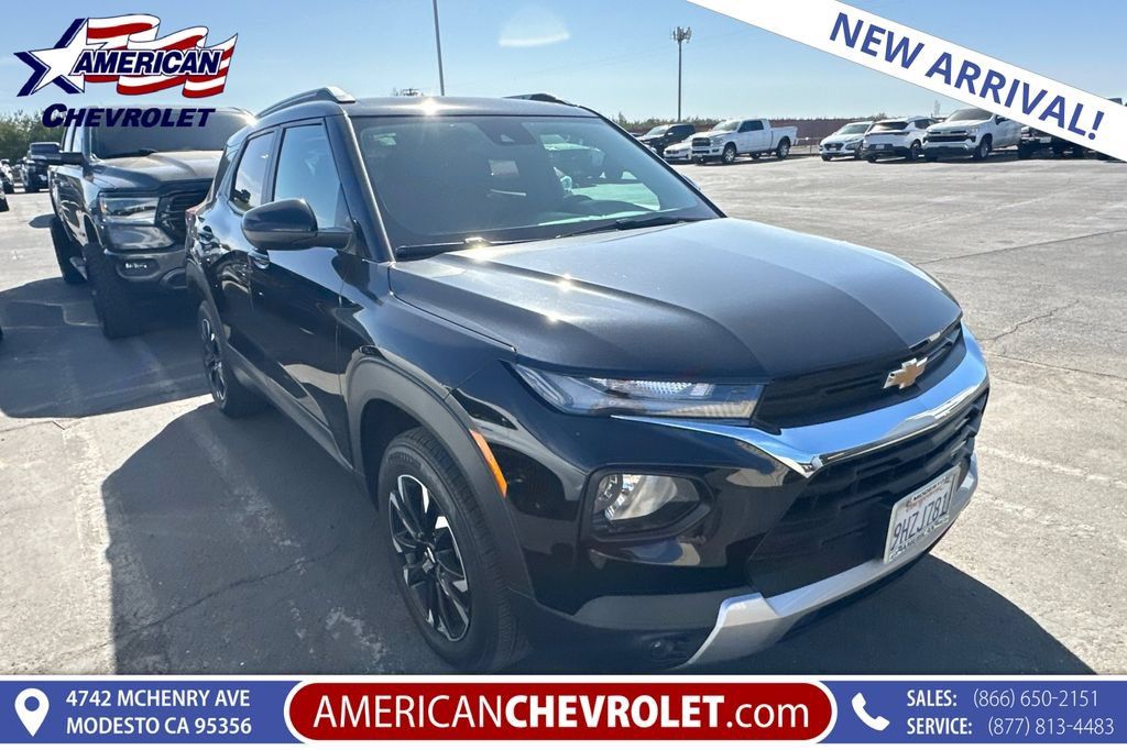 Used 2023 Chevrolet TrailBlazer LT w/ Convenience Package AWD/4WD image 1