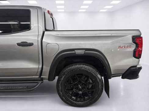 Used 2024 Chevrolet Colorado Trail Boss w/ LPO, Dark Essentials Package AWD/4WD image 11