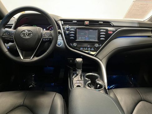 Used 2018 Toyota Camry XSE FWD image 17