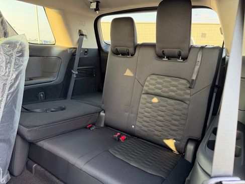 New 2026 Nissan Pathfinder SV image 14