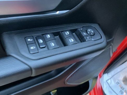 Certified 2025 RAM 1500 Big Horn image 8